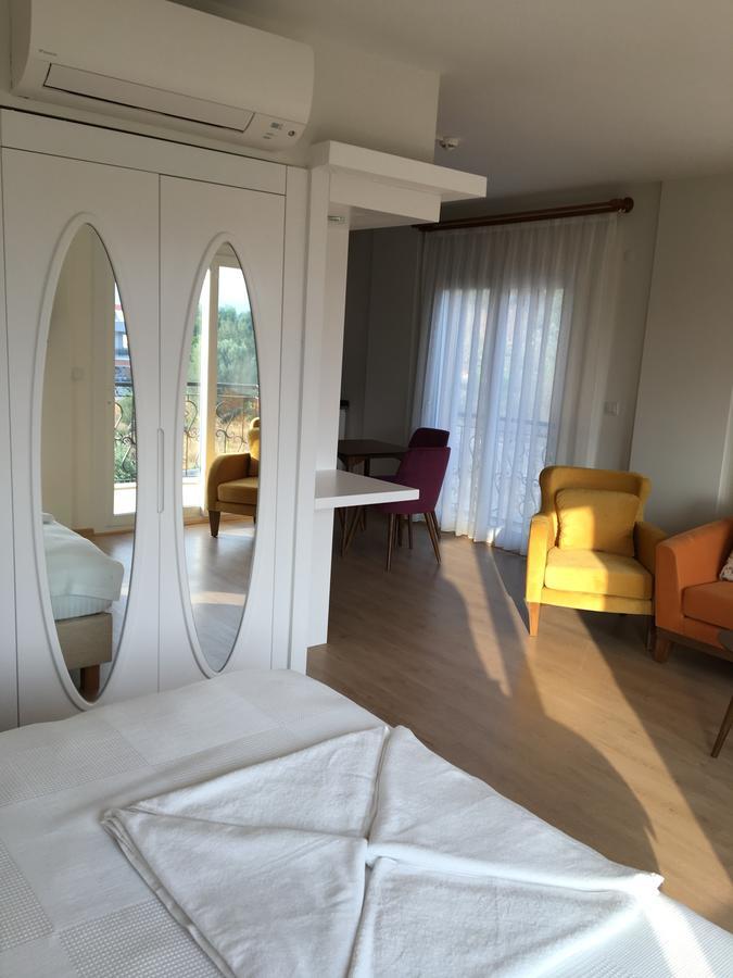 Clementin Suits Siğacık Exteriér fotografie