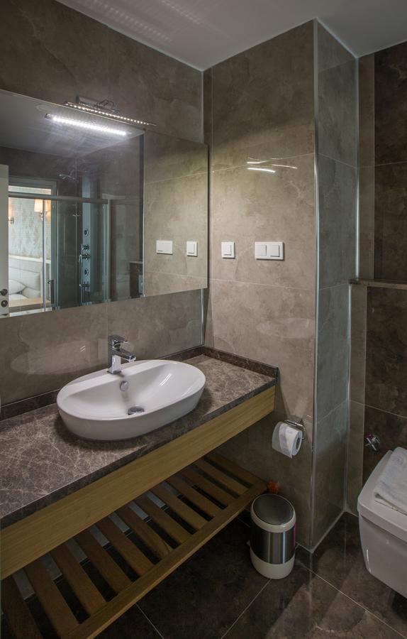 Clementin Suits Siğacık Exteriér fotografie